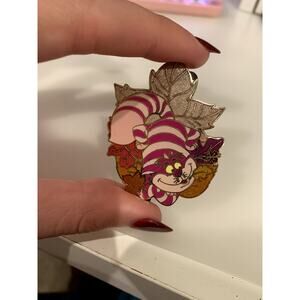 RARE Limited Edition 250 Disney Shopping Fall Leaves Cheshire Cat Trading Pin